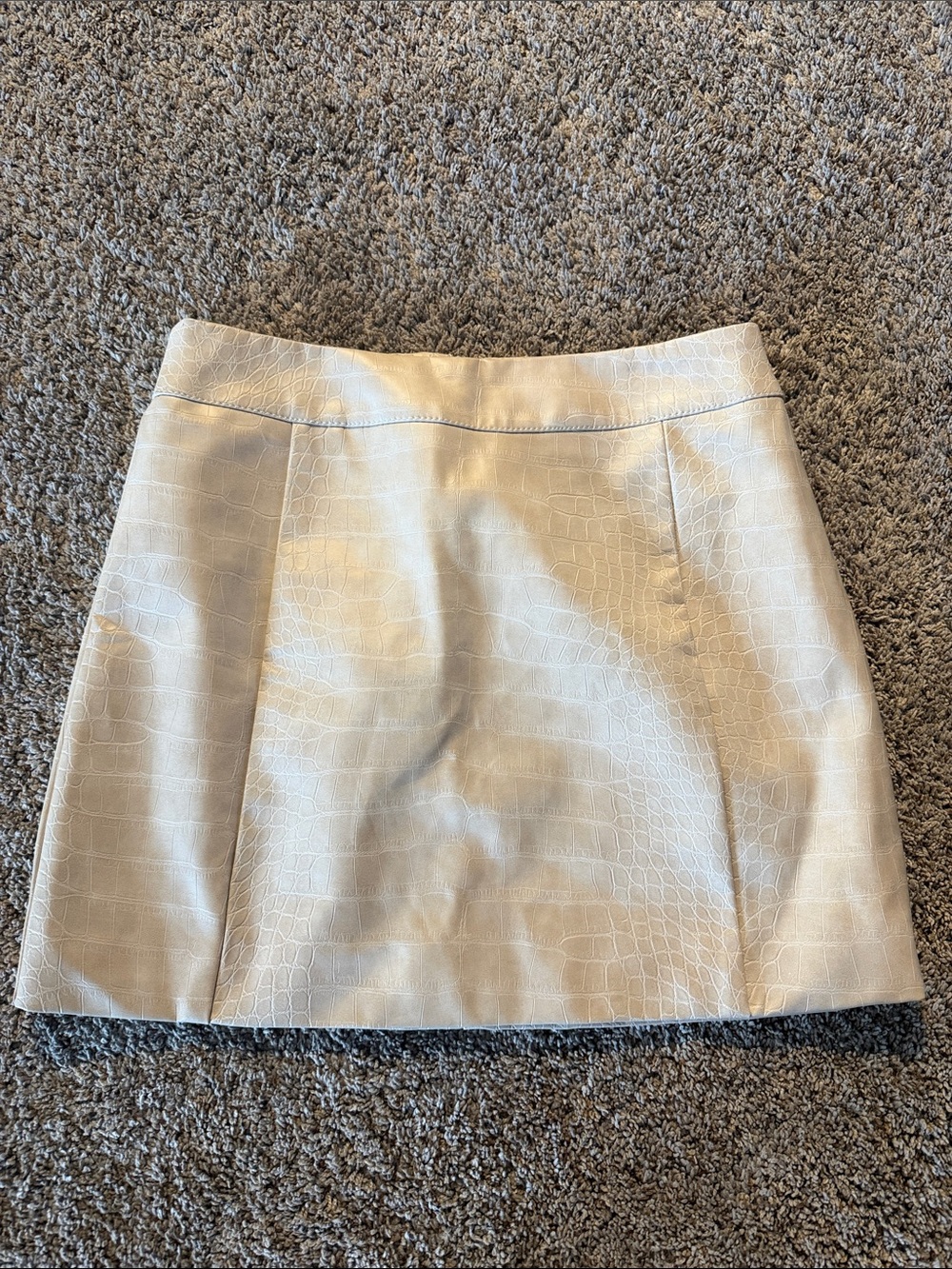 Forever 21 Cream Faux-Leather Croc-Embossed Women’s Skirt